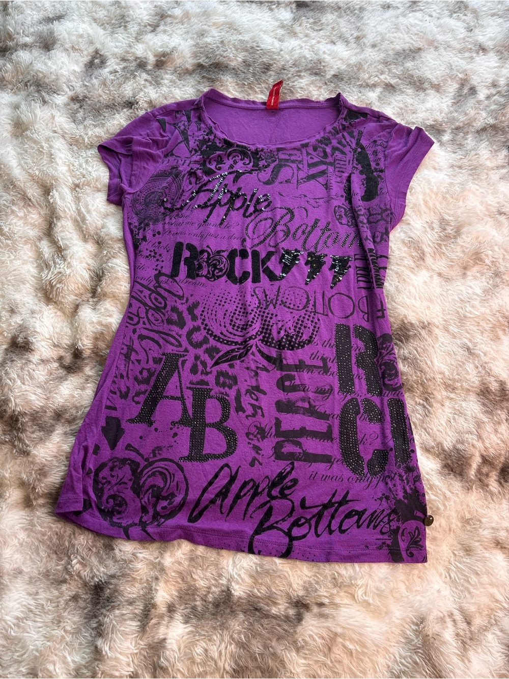Vintage Y2K Apple Bottoms Purple Short Sleeve Graphic Tee